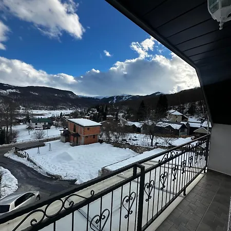 Villa Jovana I Andrea Mavrovo